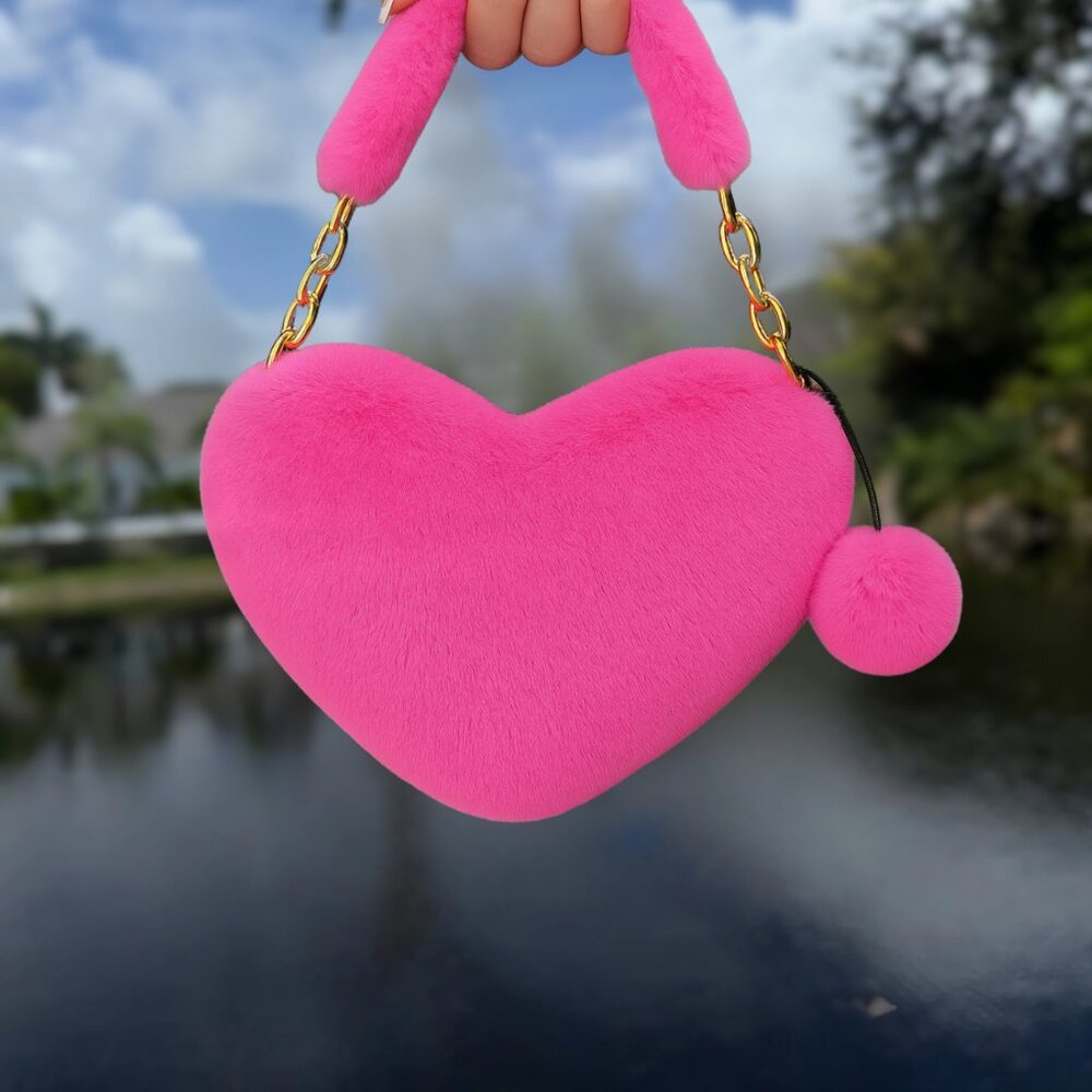💖 Faux Fur Plush Heart Shaped Fluffy Furry Bag Purse with Gold Chain 💖